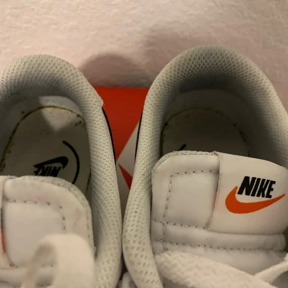 Nike Court Legacy size 7 White and brown  Sneakers - Picture 3 of 6